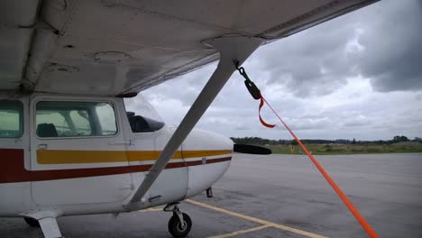 right side vantage of cessna skyhawk plane - close up