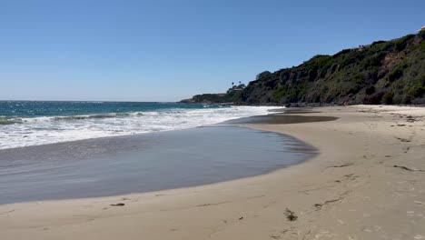 A-beautiful-beach-in-Dana-Point,-California