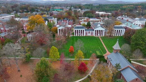 Campus-De-La-Universidad-De-Washington-Y-Lee-Durante-El-Otoño