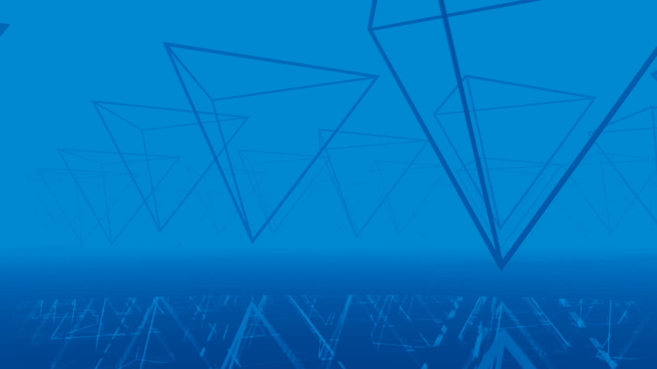 las pirámides invertidas giran sobre una superficie espejada. gráfico de movimiento de bucle sin costuras paisaje futurista animado en la paleta de colores azul profundo