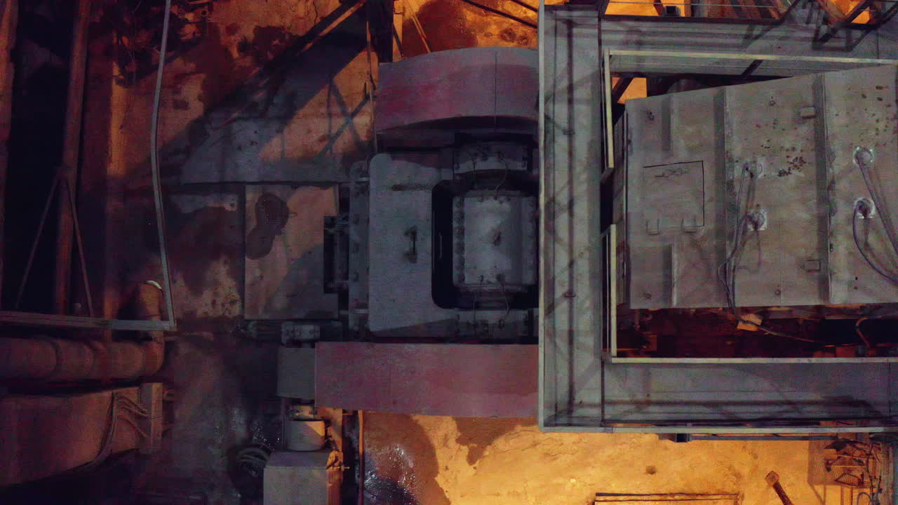 공장 환경에서 산업 기계