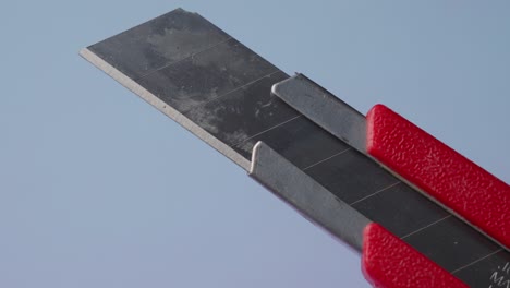sharp blade, general purpose cutting knife for sheets of paper