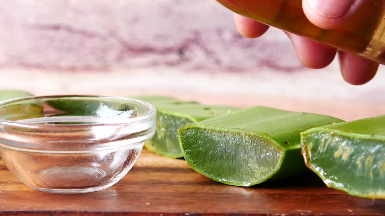 알로에 베라 오일 추출 및 적용