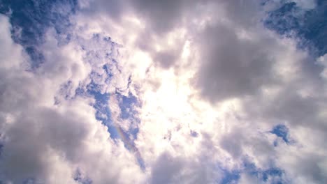 4k.time lapse sun halo of clouds halo (optical phenomenon)