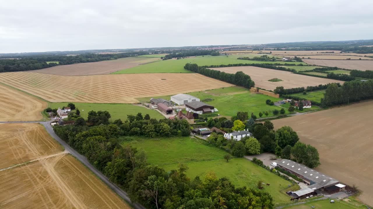 Luftfoto over landbrugsejendom mellem Wingham og Aylesham