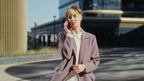 businesswoman on phone call in city