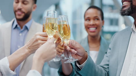 Celebración-Grupal,-Champagne