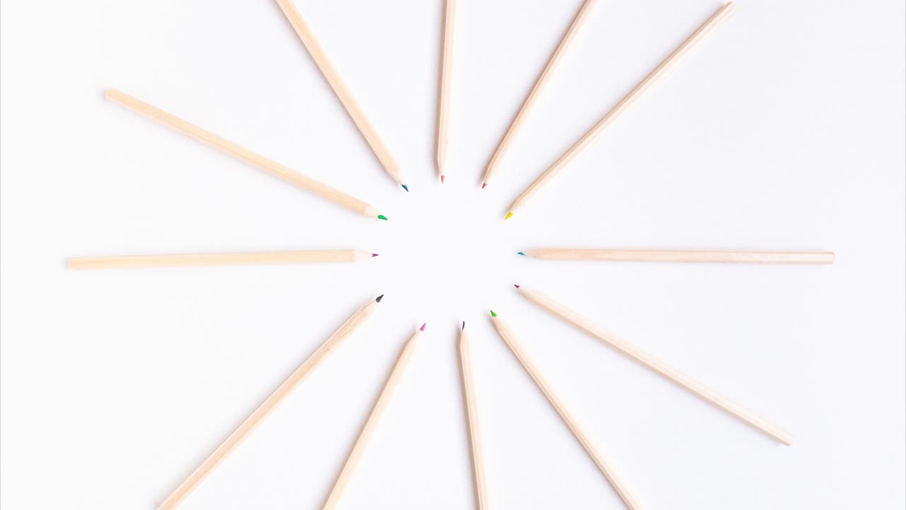 나무 연필 그룹의 스 모션 애니메이션. 교육 개념