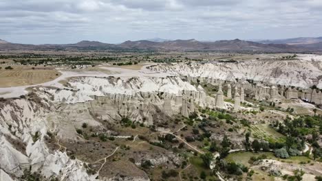 Drone-view-of-Love-Valley's-Fairy-Chimneys,-sumptuous-landscapes-in-Cappadocia,-Turkey