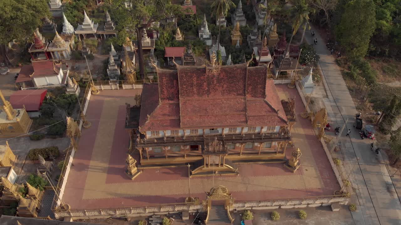 프놈펜, 캄보디아의 황금 사원에 대한 조감도