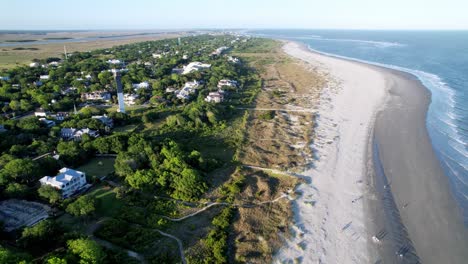 Casas-A-Lo-Largo-De-La-Playa-En-Sullivan&#39;s-Island-Sc,-Sullivan&#39;s-Island-Carolina-Del-Sur