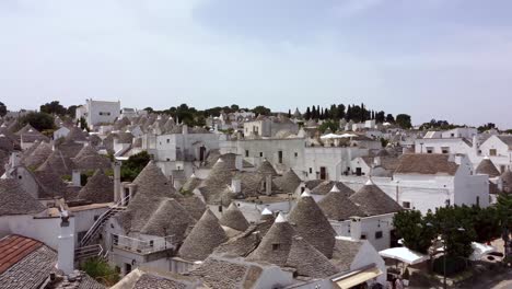 Aerial-drone-footage-of-Alberobello,-Puglia,-Italy