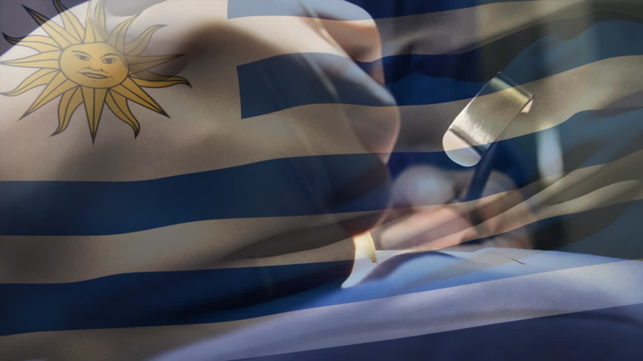 수술실 에 있는 외과 의사 들 위 에 우루과이 의  ⁇ 발 이 흔들리는 애니메이션