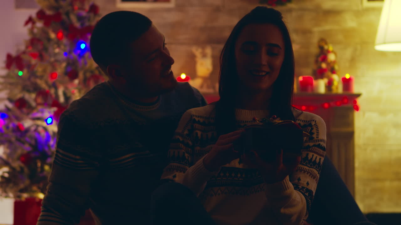 sorprendió a una joven el día de navidad con un regalo milagroso