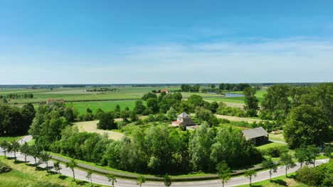 Zuhause-In-Der-Holländischen-Landschaft-Von-Zeeland-Niederlande