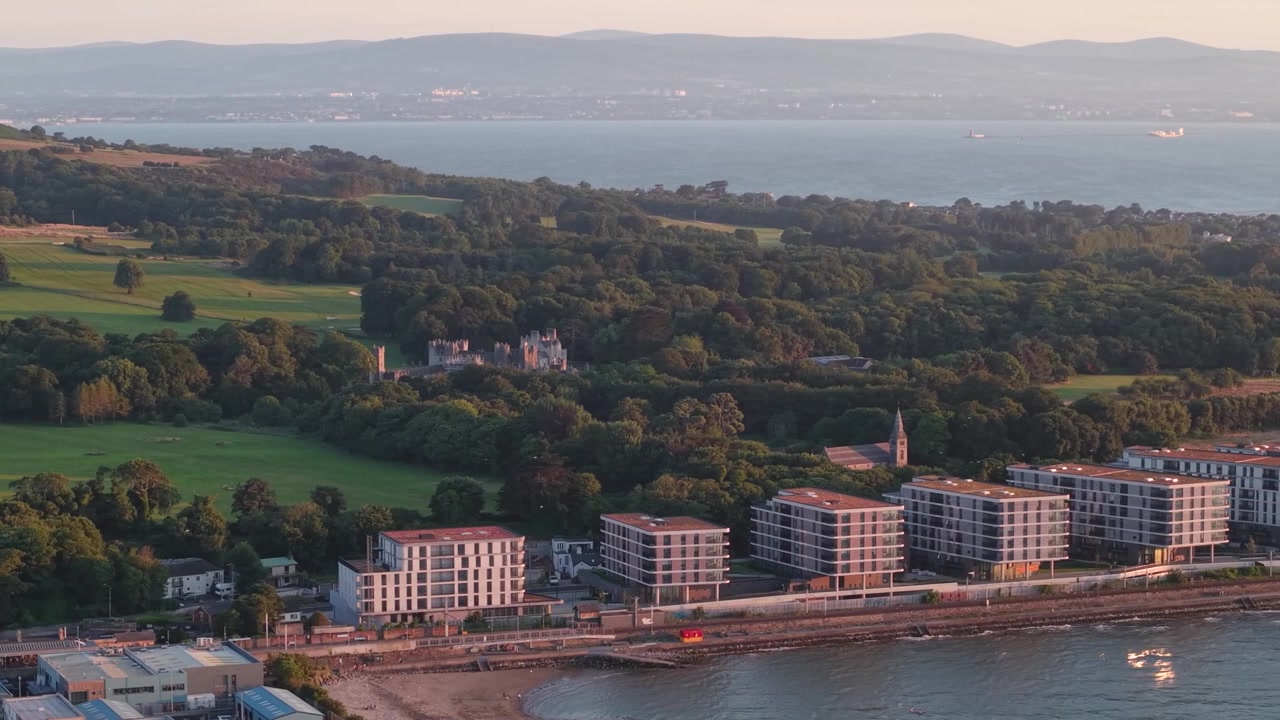 Apartamentos recém-construídos Claremont Howth, vida costeira com paisagem de península. Irlanda