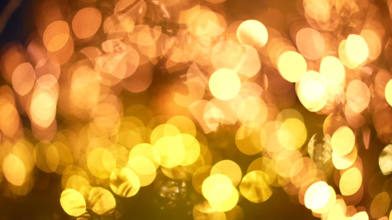 iluminaciones de la ciudad capturadas fuera de foco