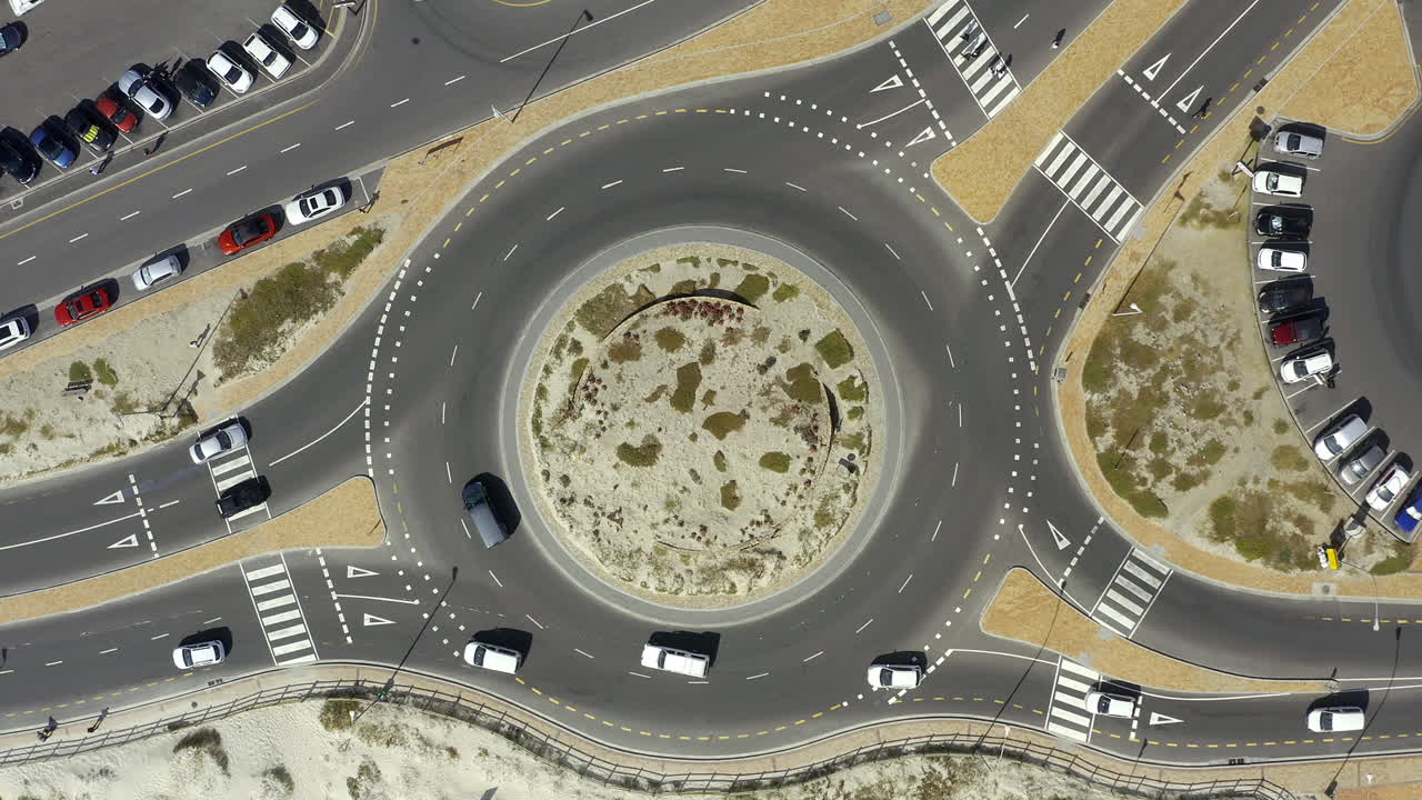 인생은 때때로 동그라미로 돌아갑니다.