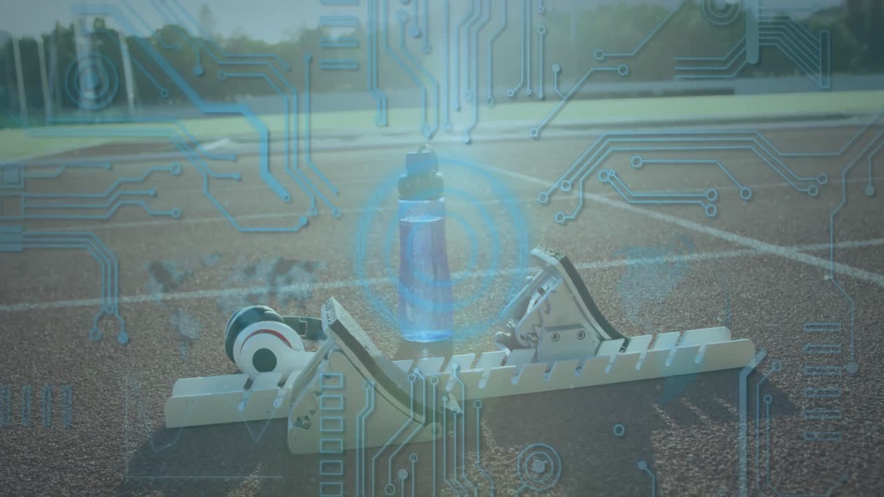 animación del procesamiento de datos digitales sobre la botella de agua por el bloque de salida en la pista de carreras