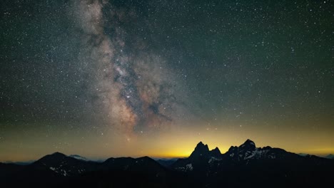 milky way moving behind north cascades mountains