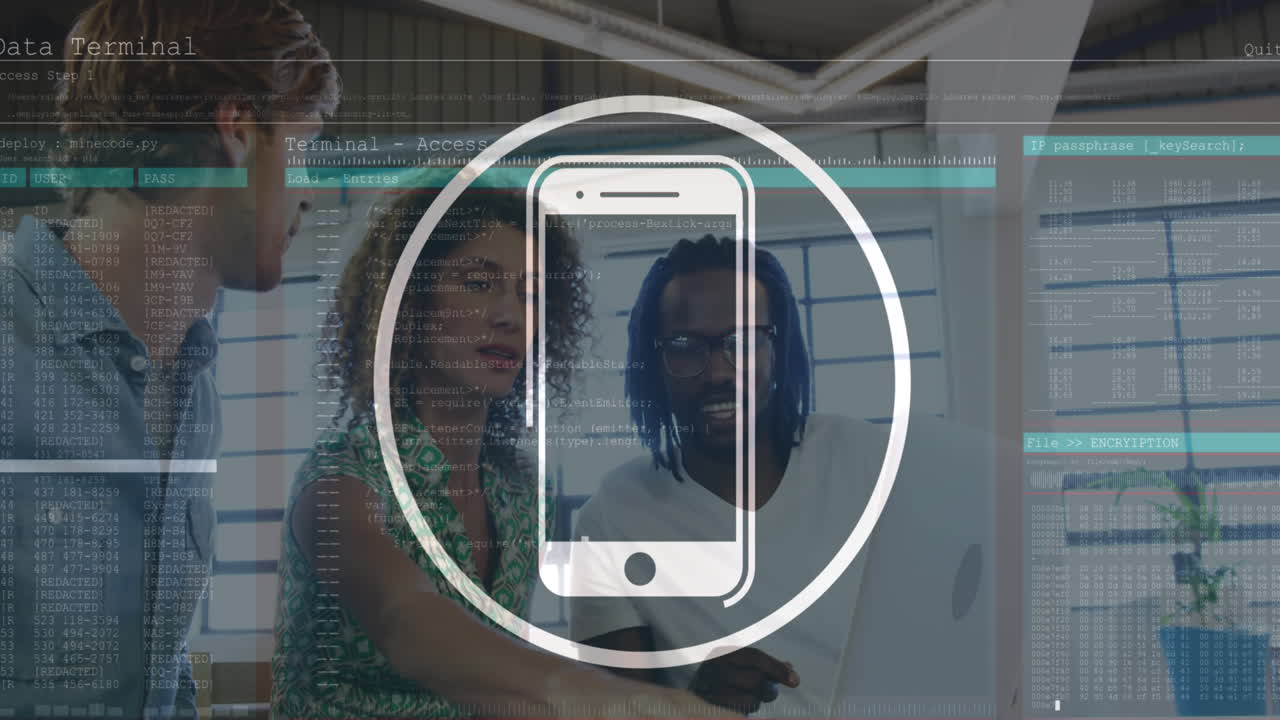 animación de la interfaz de terminales de teléfonos celulares y computadoras, diversos compañeros de trabajo discutiendo en la oficina