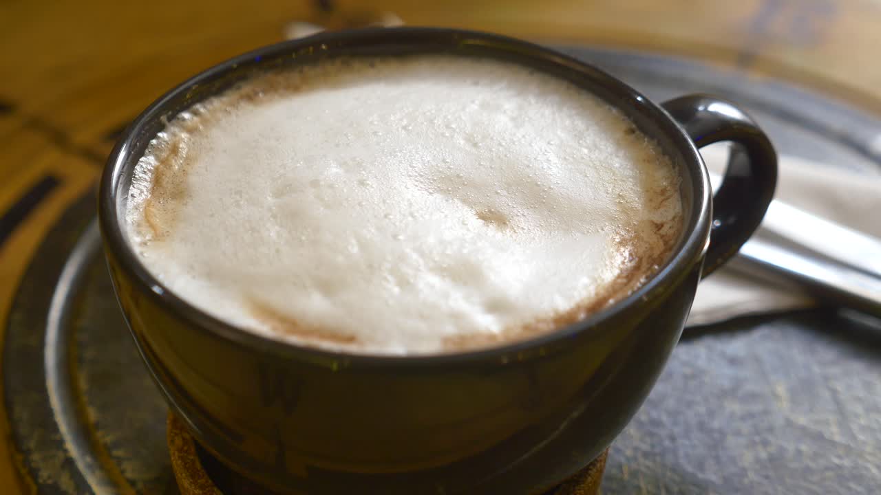Una taza de capuchino
