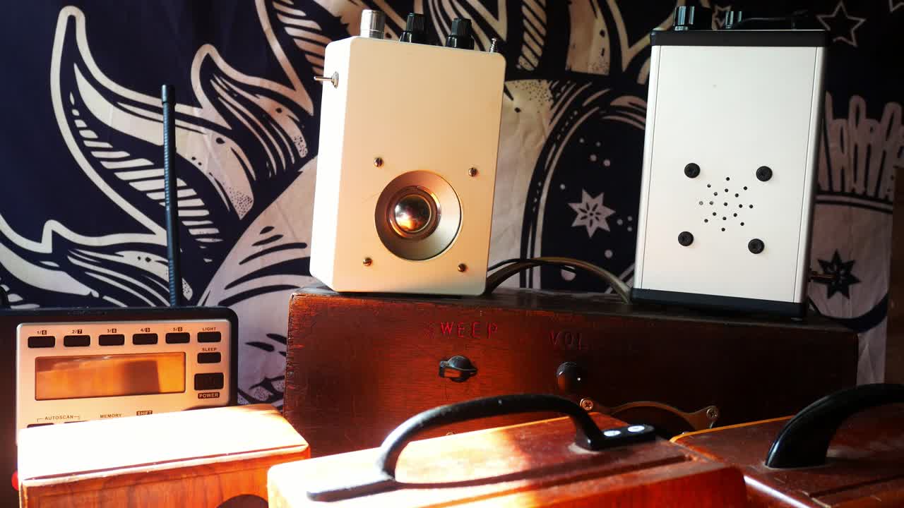 초자연적인 유령 사냥의 현대적인 컬렉션 e.v.p. 통신 장치