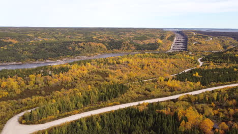 Robert-Bourassa-Wasserkraftwerk-Kraftwerk-überlauf-Quebec-Kanada