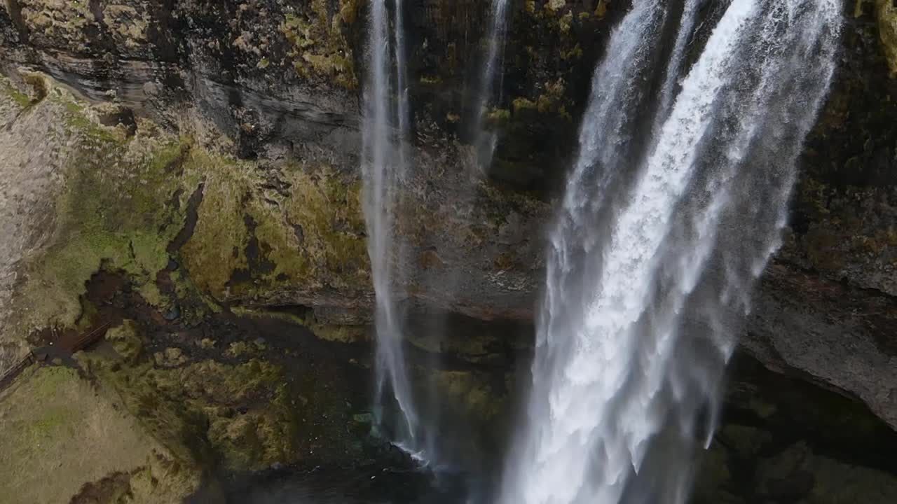islandia cascada seljalandsfoss drone aéreo en cámara lenta 1.mp4