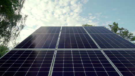 Title:-Sweeping-Low-Angle-View-Panning-Across-a-Field-of-Solar-Panels-Harnessing-the-Power-of-the-Sun