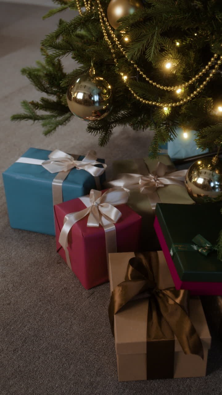 árbol de navidad con regalos