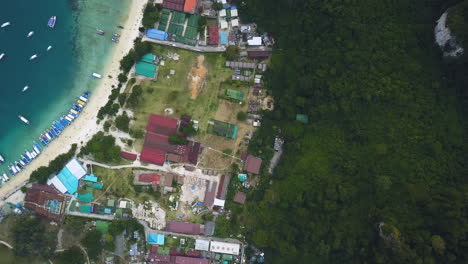 Imágenes-Aéreas-De-La-Línea-De-Abrigo-De-Una-Isla-Con-Aguas-Turquesas-Cristalinas-En-Tailandia