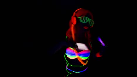 uv glowing woman 36