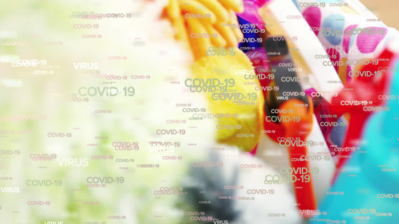 texto de covid-19 y virus contra múltiples equipos de limpieza