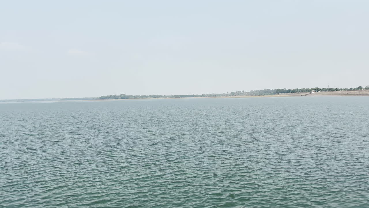 인도의 강의 정적