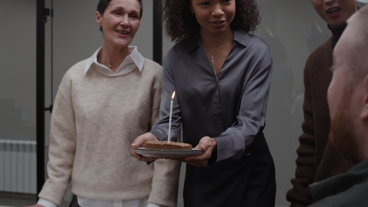 celebración de cumpleaños de la oficina