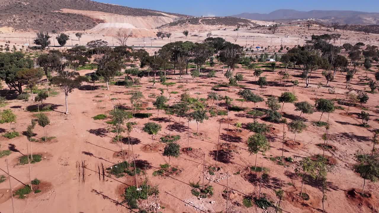 Paesaggio arido di Agadir, riprese aeree con drone, Marocco, riforestazione, Nord Africa, deserto