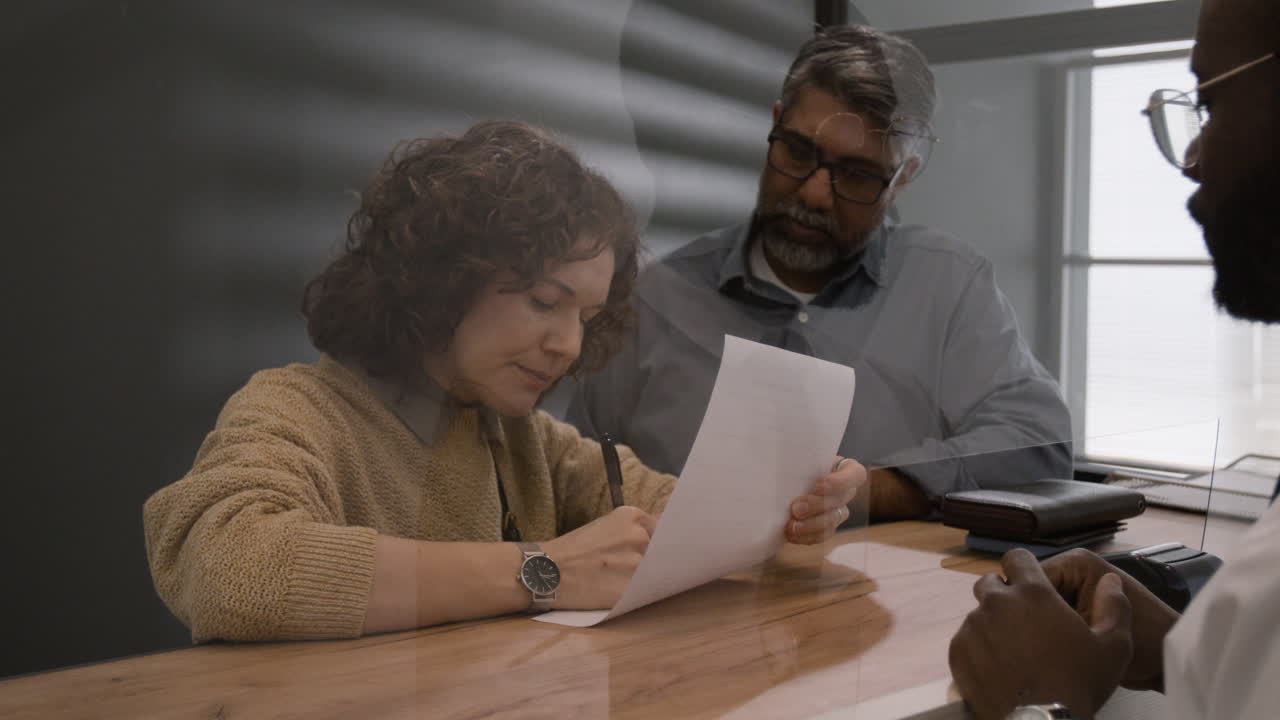 Signing Documents with Privacy Screen