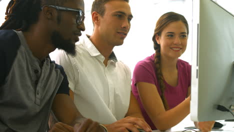 students having a meeting together