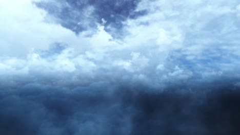 Lapso-De-Tiempo-De-La-Tormenta-En-La-Superficie-De-La-Nube-Oscura-En-El-Cielo-Azul