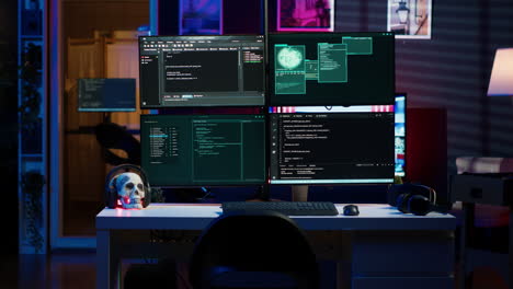líneas de código que se ejecutan en una pc en un apartamento vacío, utilizadas por hackers para robar datos