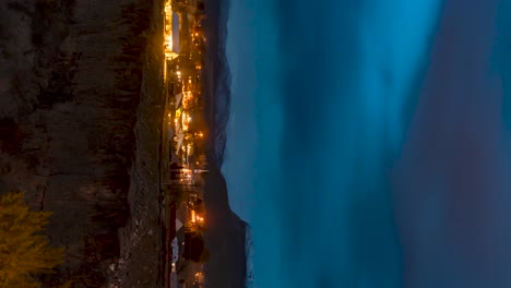 del crepúsculo a la oscuridad del anochecer en la verkin, utah en invierno - lapso de tiempo vertical