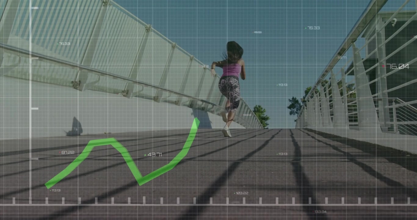 Corritrice che si spinge dalla pedana correndo su un ponte, un grafico verde che traccia il picco di forma fisica