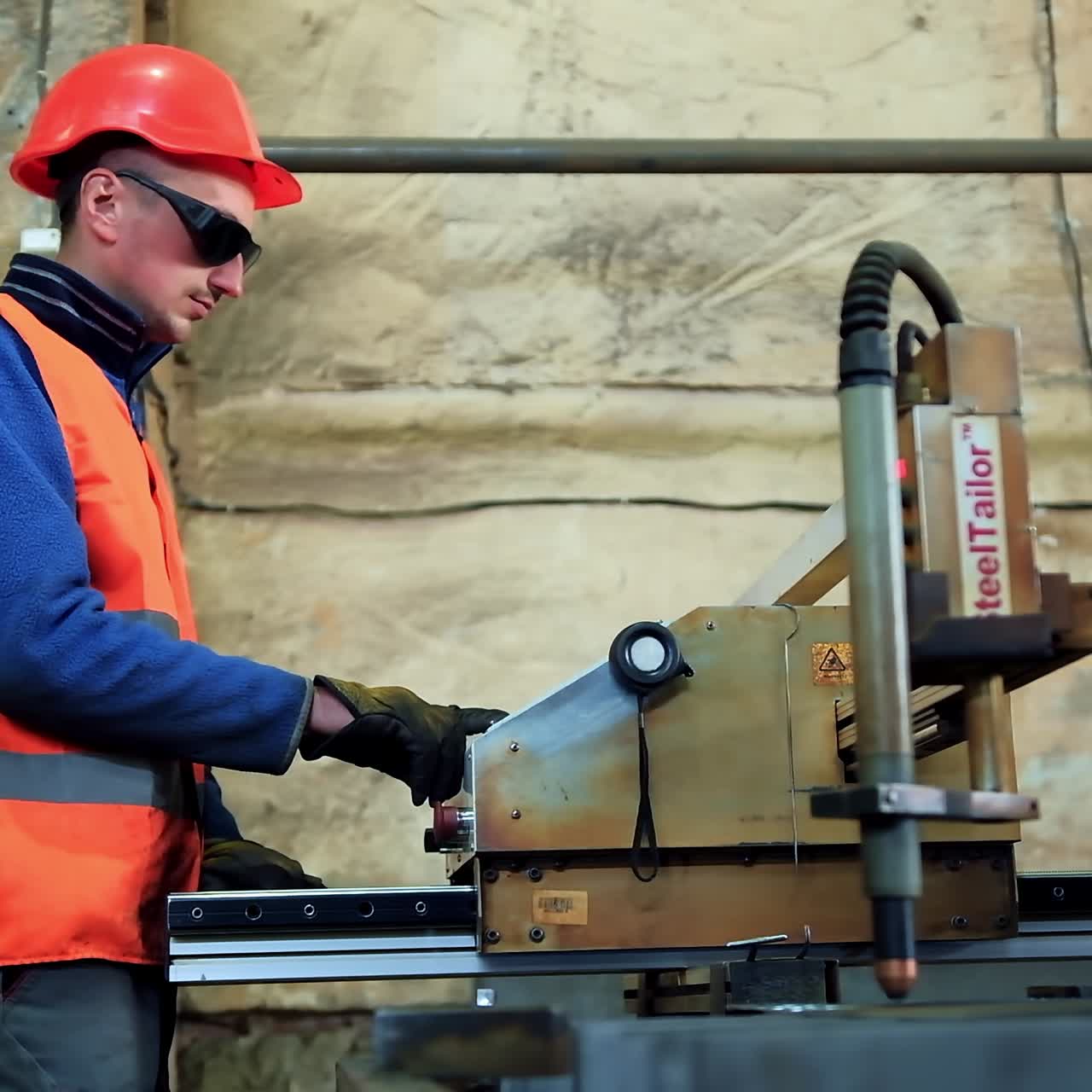 Laser cutting machine