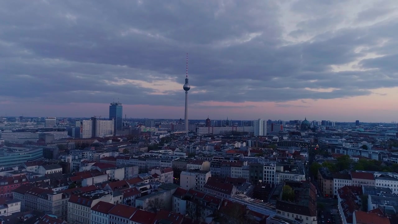 Luftfoto af høj bygning i Berlin, Tyskland