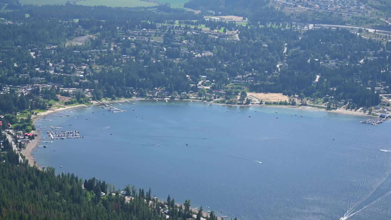침착함이 포착되었습니다. 블라인드 베이, 슈스와프 호수에서 행복한 순간의 타임  ⁇ 스