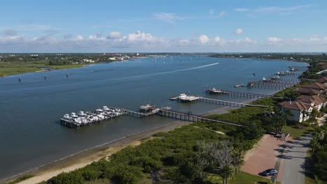 Vista-Aérea-De-Drones-4k-Sobre-El-Río-Matanzas-En-San