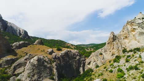 paisaje de valle de montaña