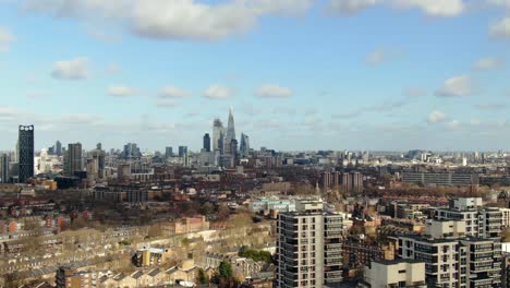 Wunderschöne-Aufnahme-Von-Gebäuden-In-Der-City-Von-London