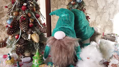 la decoración de navidad, el tiroteo en la víspera de navidad.